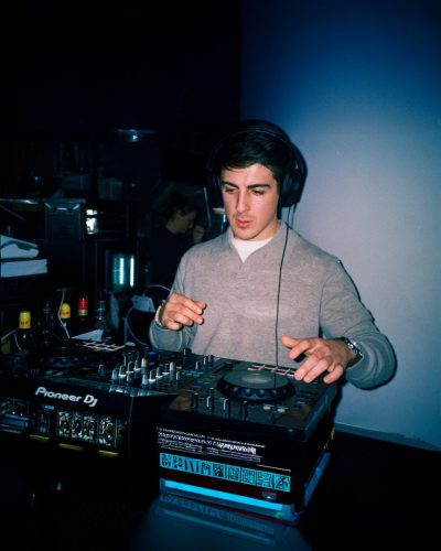 alexis's mixing in a club